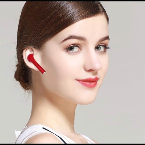 Red In-Earphones - NEW - Picture 5 of 7